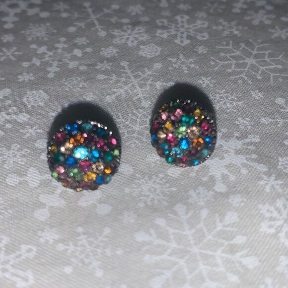 MULTI COLORED CRYSTAL DOME STUD EARRINGS - Picture 2 of 9